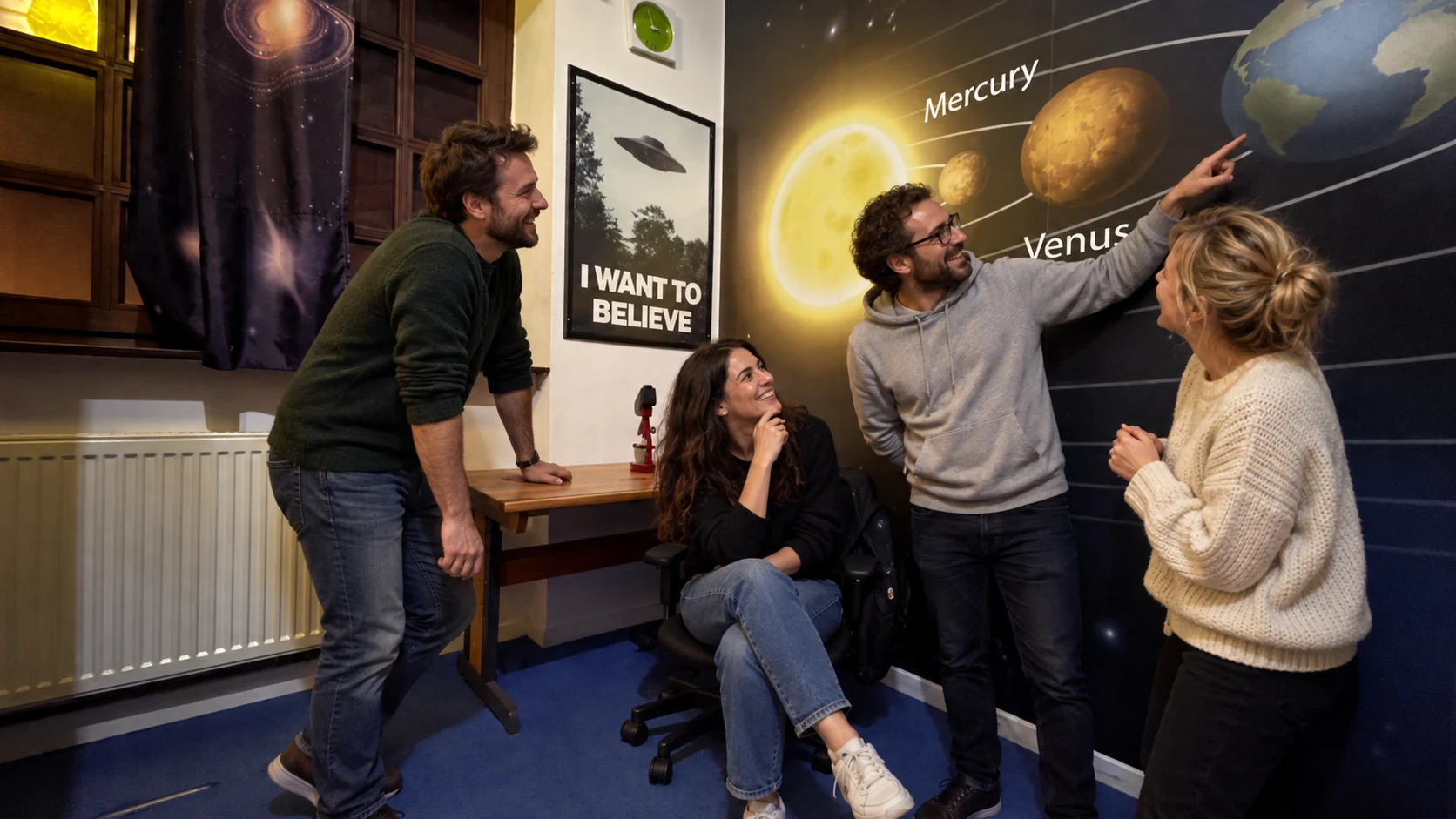 Team feiert eine gemeinsam gelöste Mission in Alien Invasion